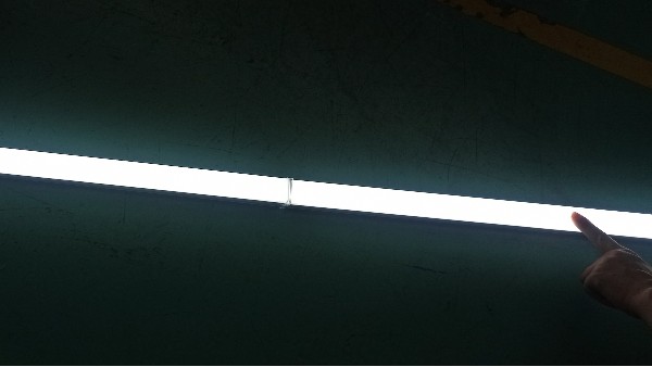 LED线条灯